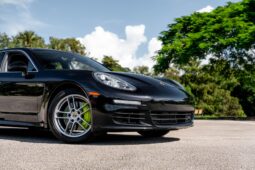 
										2014 Porsche Panamera S E-Hybrid full									