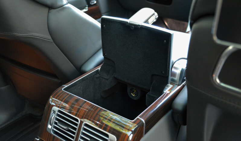 								2017 Land Rover Range Rover SVAutobiography LWB full									