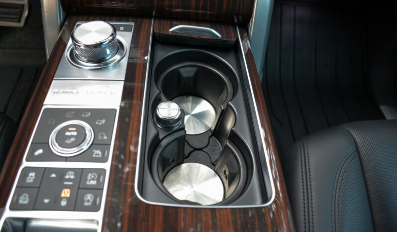 								2017 Land Rover Range Rover SVAutobiography LWB full									