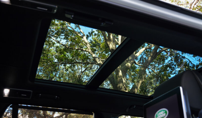 								2017 Land Rover Range Rover SVAutobiography LWB full									