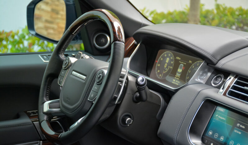 								2017 Land Rover Range Rover SVAutobiography LWB full									