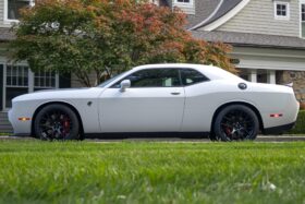 2015 Dodge Challenger SRT Hellcat 6-Speed