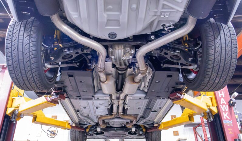 								2015 Dodge Challenger SRT Hellcat 6-Speed full									