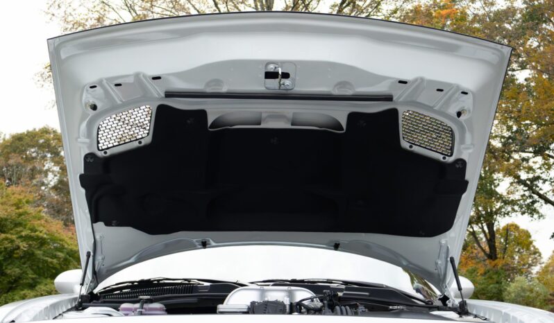 								2015 Dodge Challenger SRT Hellcat 6-Speed full									