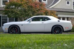 										2015 Dodge Challenger SRT Hellcat 6-Speed full									