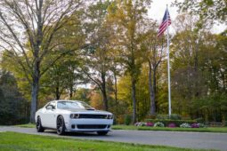 										2015 Dodge Challenger SRT Hellcat 6-Speed full									