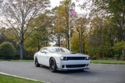 										2015 Dodge Challenger SRT Hellcat 6-Speed full									