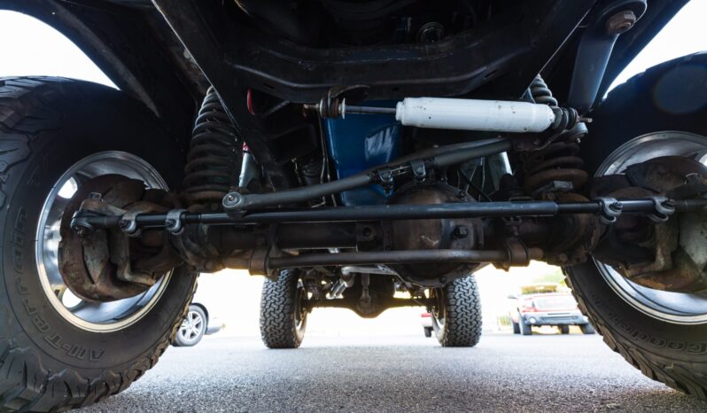 								1977 Ford Bronco 302 full									