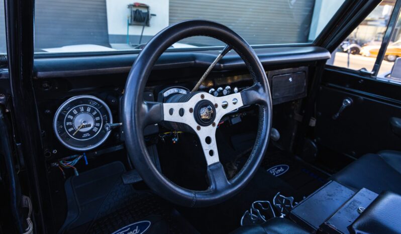 								1977 Ford Bronco 302 full									