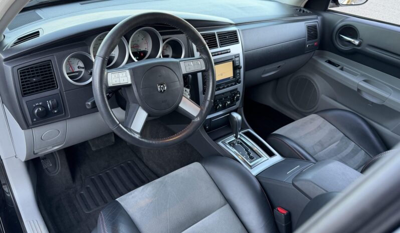 								2006 Dodge Magnum SRT8 full									