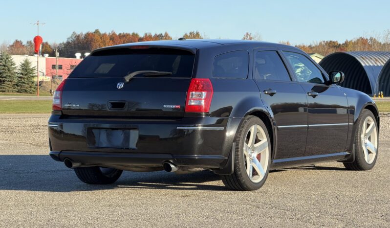								2006 Dodge Magnum SRT8 full									