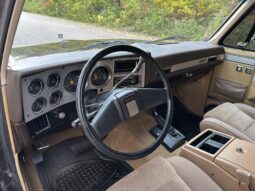 										1986 GMC Jimmy Sierra Classic 4×4 full									