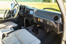 										1990 Toyota Land Cruiser FJ62 full									