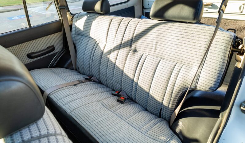 								1990 Toyota Land Cruiser FJ62 full									