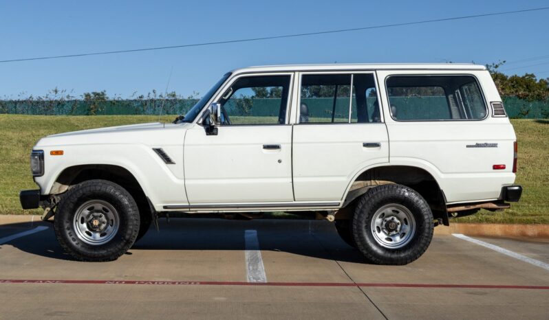 								1990 Toyota Land Cruiser FJ62 full									