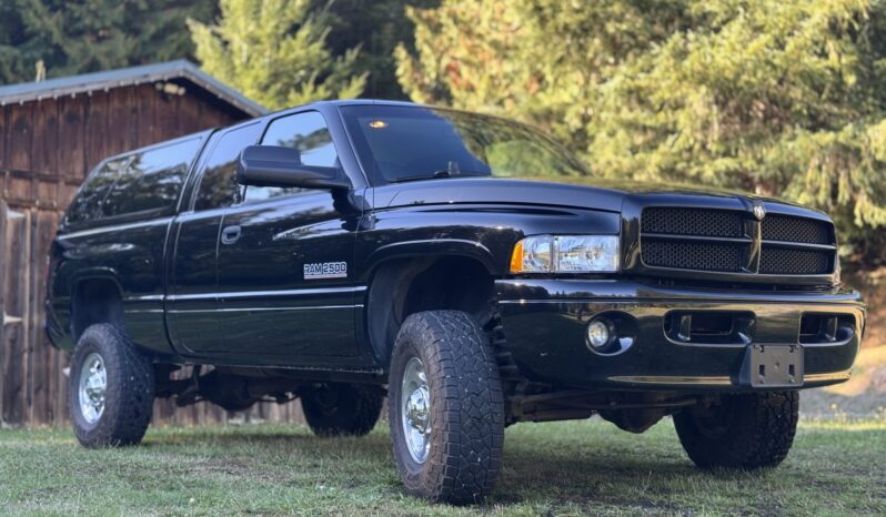 								2001 Dodge Ram 2500HD SLT+ Quad Cab Cummins 4×4 full									