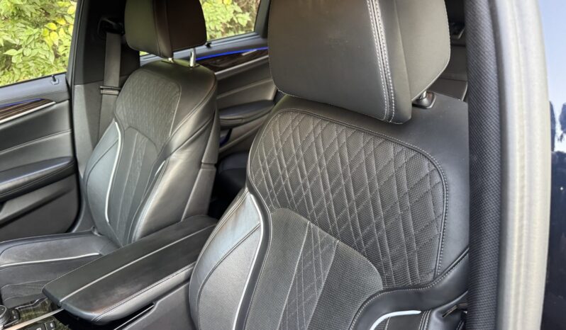 								2020 BMW M550i xDrive full									