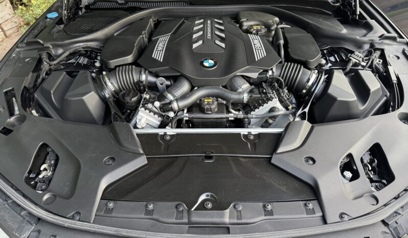 								2020 BMW M550i xDrive full									