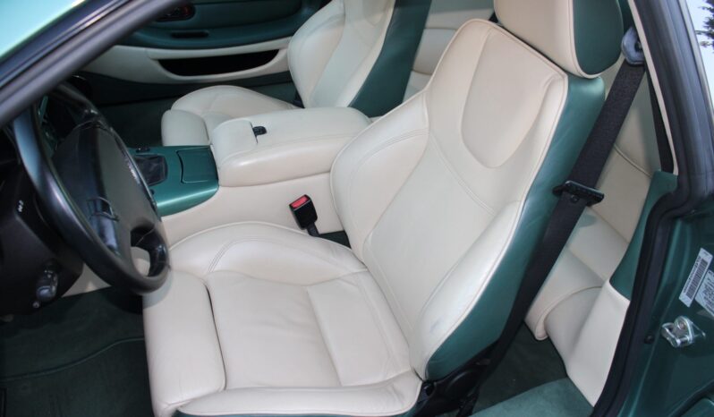 								2000 Aston Martin DB7 V12 Vantage Coupe full									