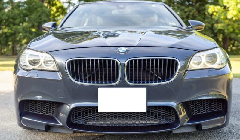 								2013 BMW M5 6-Speed full									