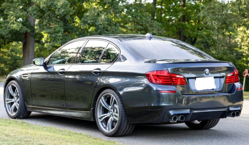 								2013 BMW M5 6-Speed full									