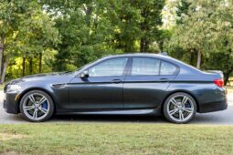										2013 BMW M5 6-Speed full									