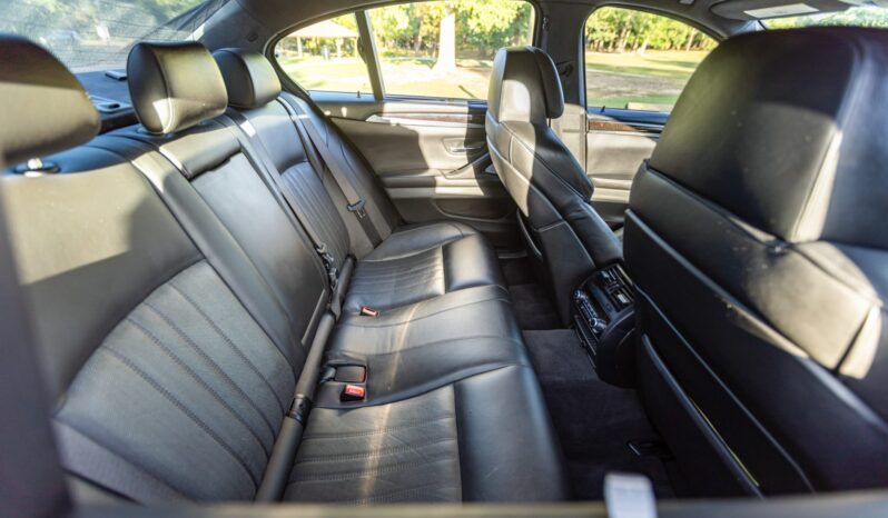 								2013 BMW M5 6-Speed full									