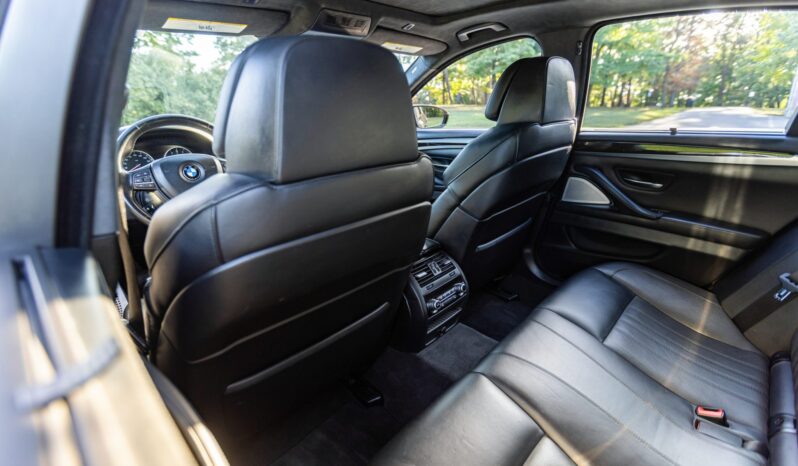 								2013 BMW M5 6-Speed full									