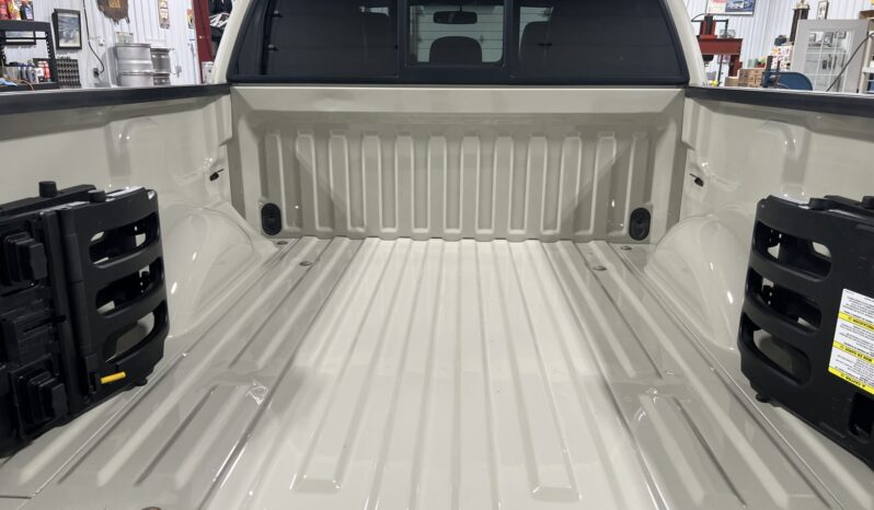 								2014 Ford F-150 SVT Raptor SuperCab full									