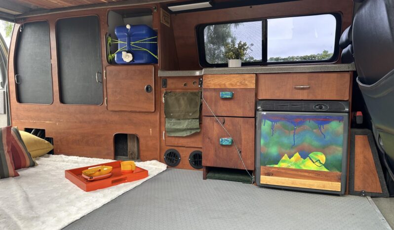 								1998 Ford E-350 Sportsmobile 4×4 full									