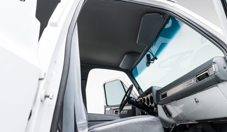 								1985 GMC Suburban full									