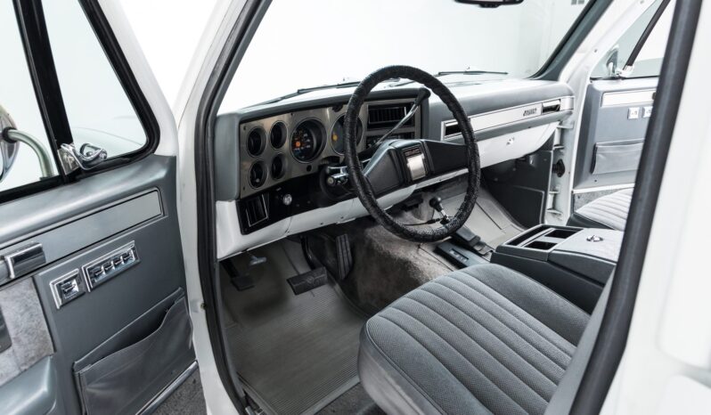 								1985 GMC Suburban full									