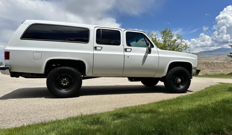 								1985 GMC Suburban full									