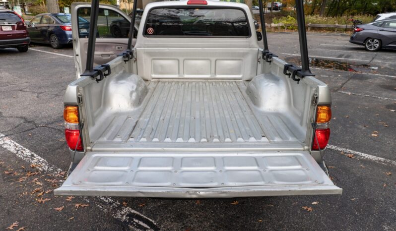 								2004 Toyota Tacoma 4×4 5-Speed full									