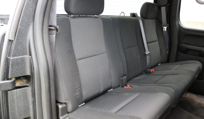 								2013 Chevrolet Silverado 2500HD LT Extended Cab Duramax 4×4 full									