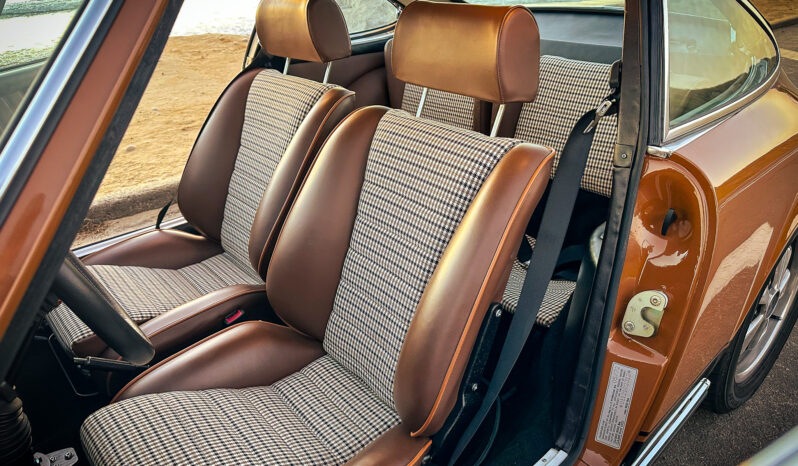 								1972 Porsche 911T Coupe 5-Speed full									