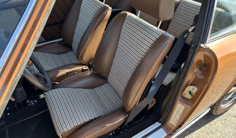 								1972 Porsche 911T Coupe 5-Speed full									