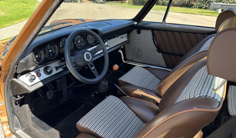 								1972 Porsche 911T Coupe 5-Speed full									