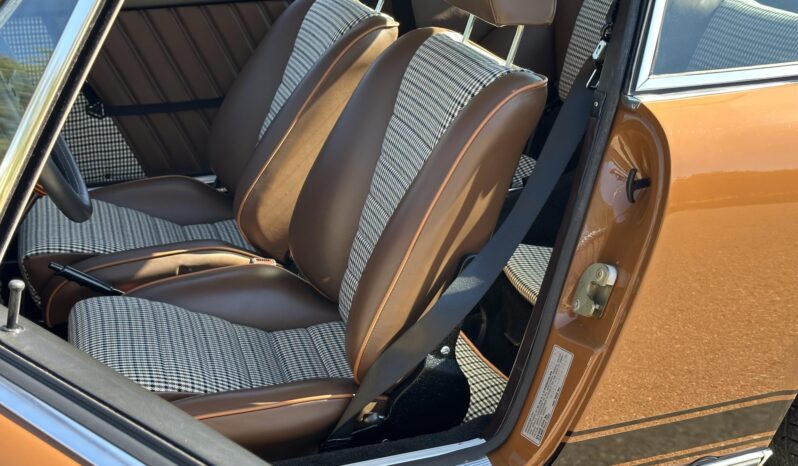 								1972 Porsche 911T Coupe 5-Speed full									