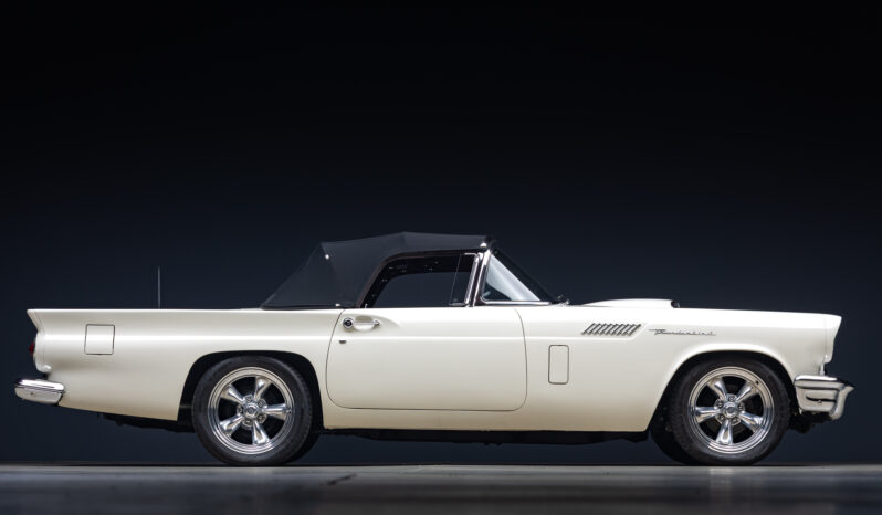 								1957 Ford Thunderbird full									