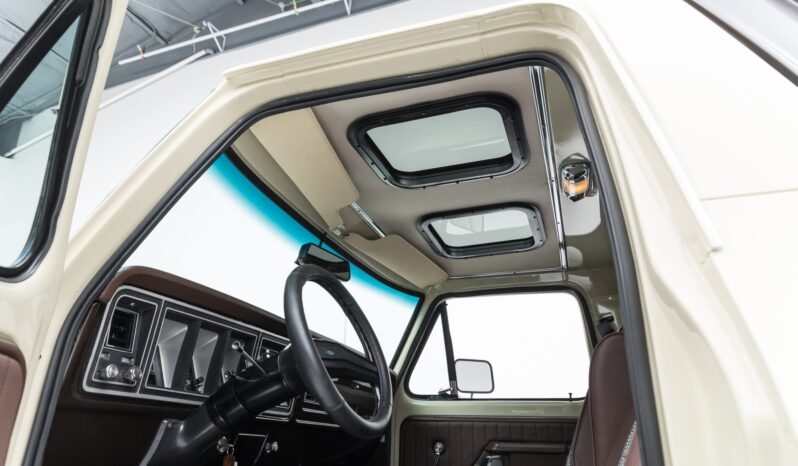 								1978 Ford Bronco Custom 400 full									