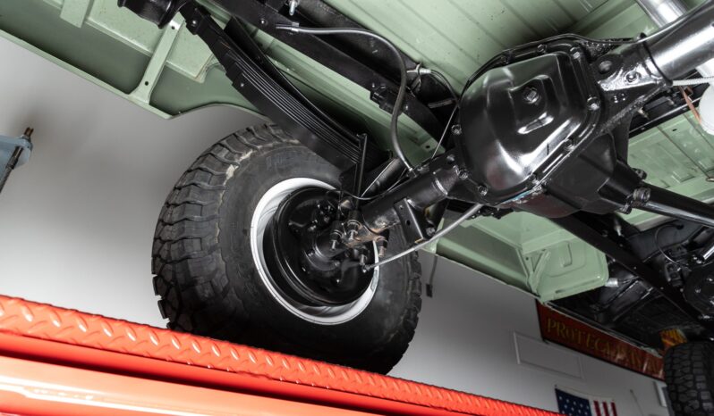 								1971 Ford F-250 Sport Custom Highboy 4×4 4-Speed full									