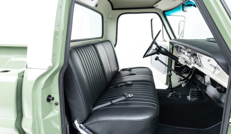 								1971 Ford F-250 Sport Custom Highboy 4×4 4-Speed full									