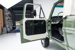 										1971 Ford F-250 Sport Custom Highboy 4×4 4-Speed full									