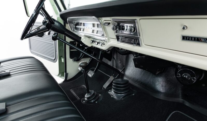 								1971 Ford F-250 Sport Custom Highboy 4×4 4-Speed full									