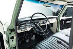 										1971 Ford F-250 Sport Custom Highboy 4×4 4-Speed full									