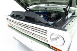 										1971 Ford F-250 Sport Custom Highboy 4×4 4-Speed full									