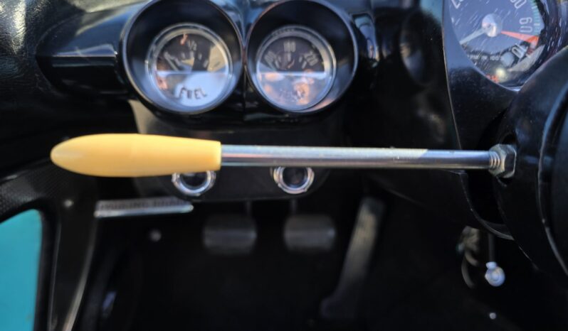 								1960 Chevrolet Corvette 5-Speed full									