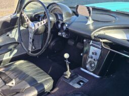 										1960 Chevrolet Corvette 5-Speed full									