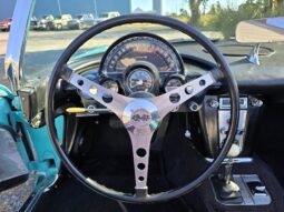										1960 Chevrolet Corvette 5-Speed full									